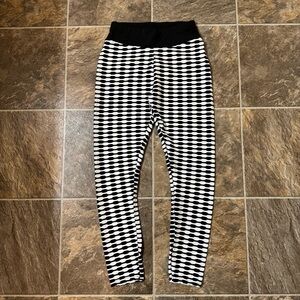 New Look Sport Women’s Yoga Athletic Leggings White Black Size M Medium